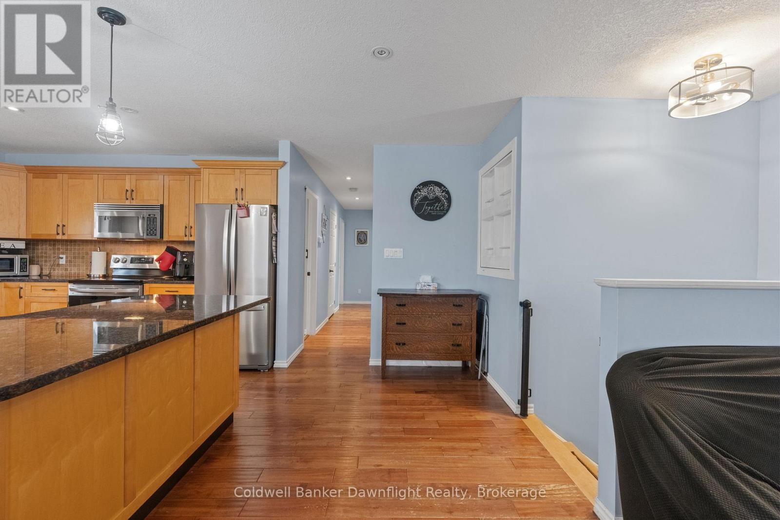 Single Family House Raised bungalow for Sale in  MILL STREET North Middlesex (Parkhill) 