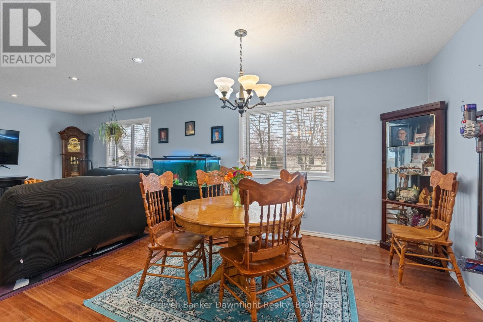 Single Family House Raised bungalow for Sale in  MILL STREET North Middlesex (Parkhill) 