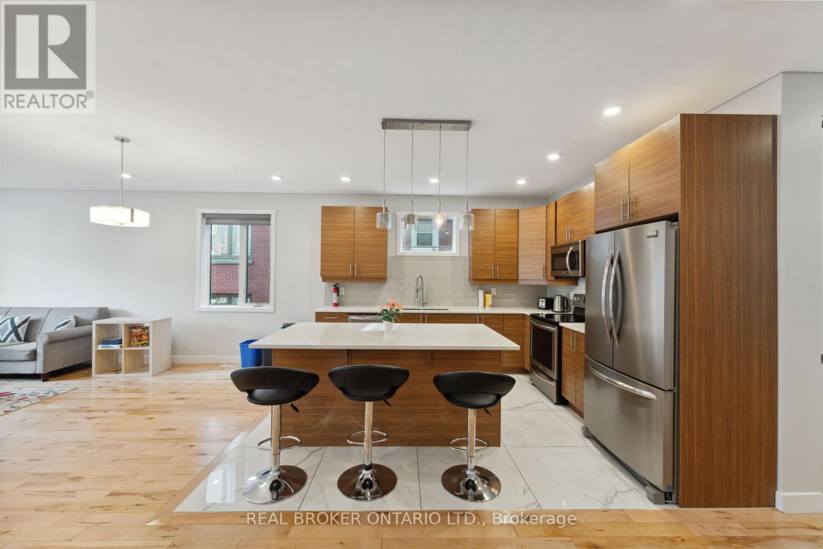 36 ONTARIO STREET - 25