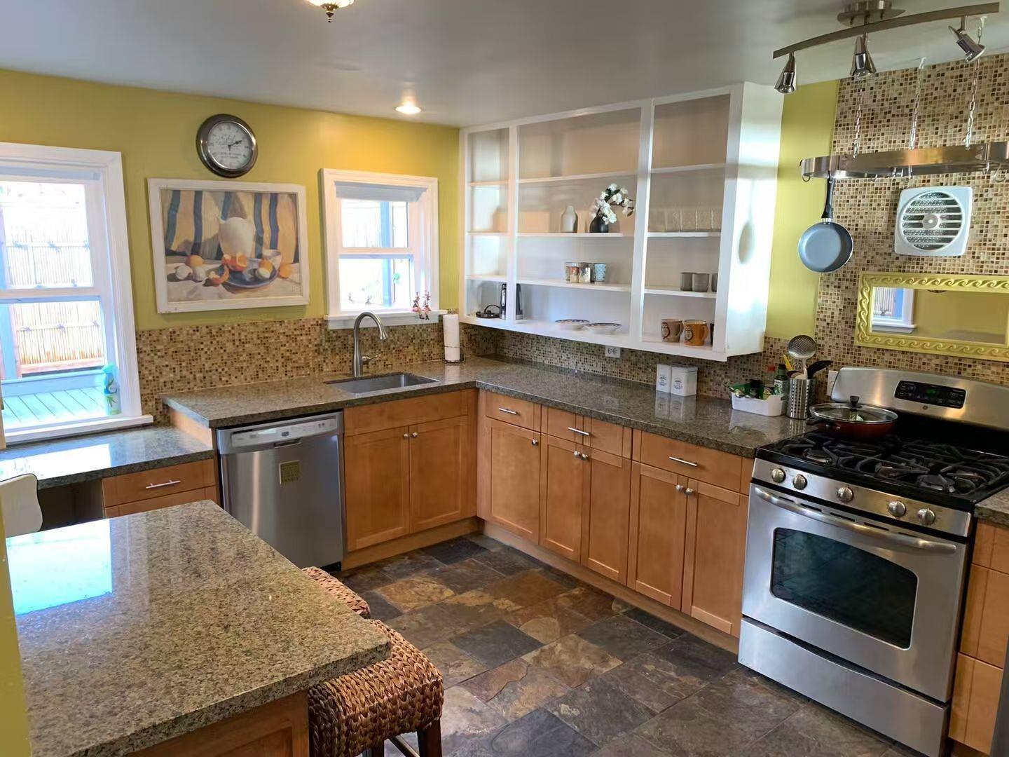 14878 BUENA VISTA AVENUE, White Rock