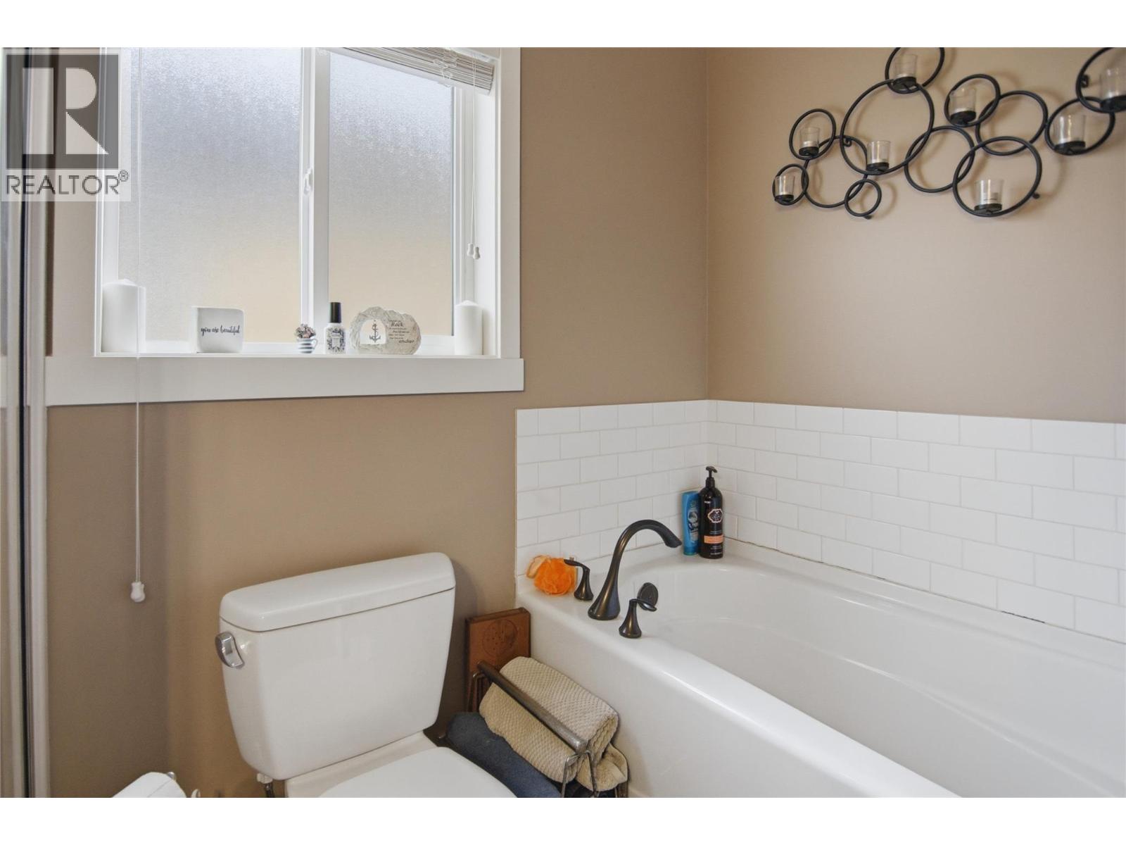 102 2920 Valleyview Drive, Kamloops