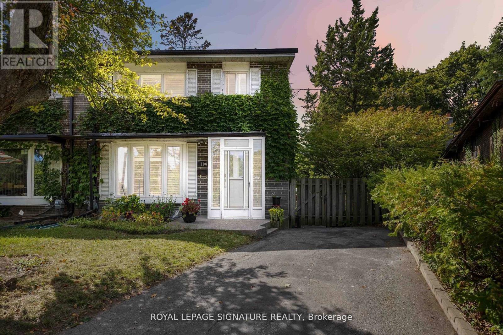 104 BILLINGTON CRESCENT