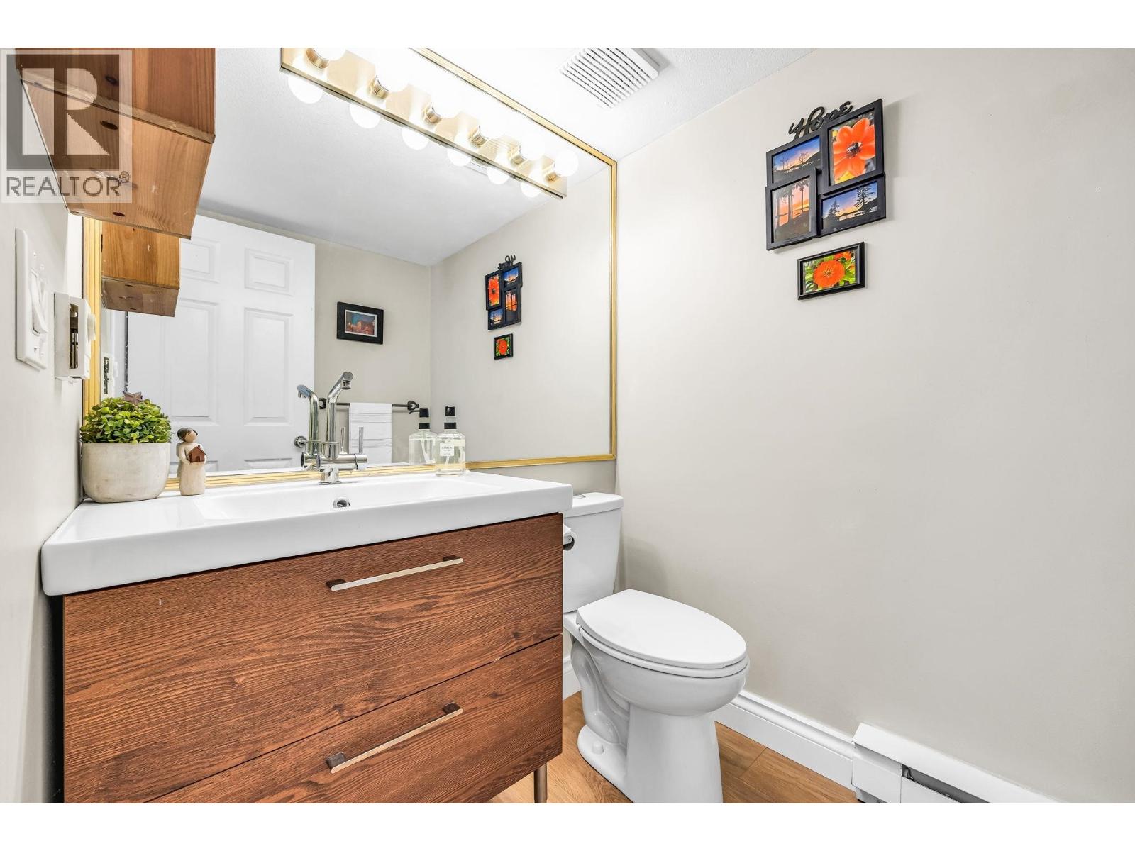 103 245 W 15TH STREET, North Vancouver