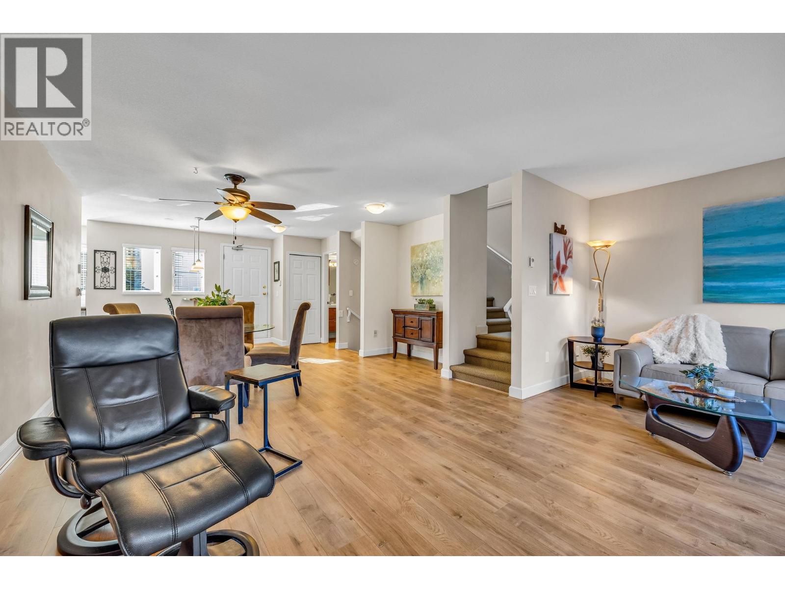 103 245 W 15TH STREET, North Vancouver