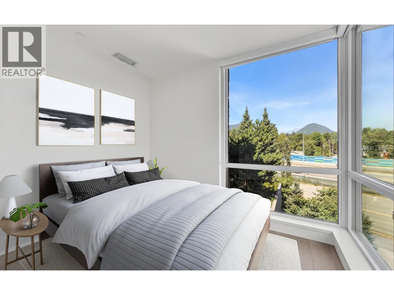405 680 SEYLYNN CRESCENT, North Vancouver