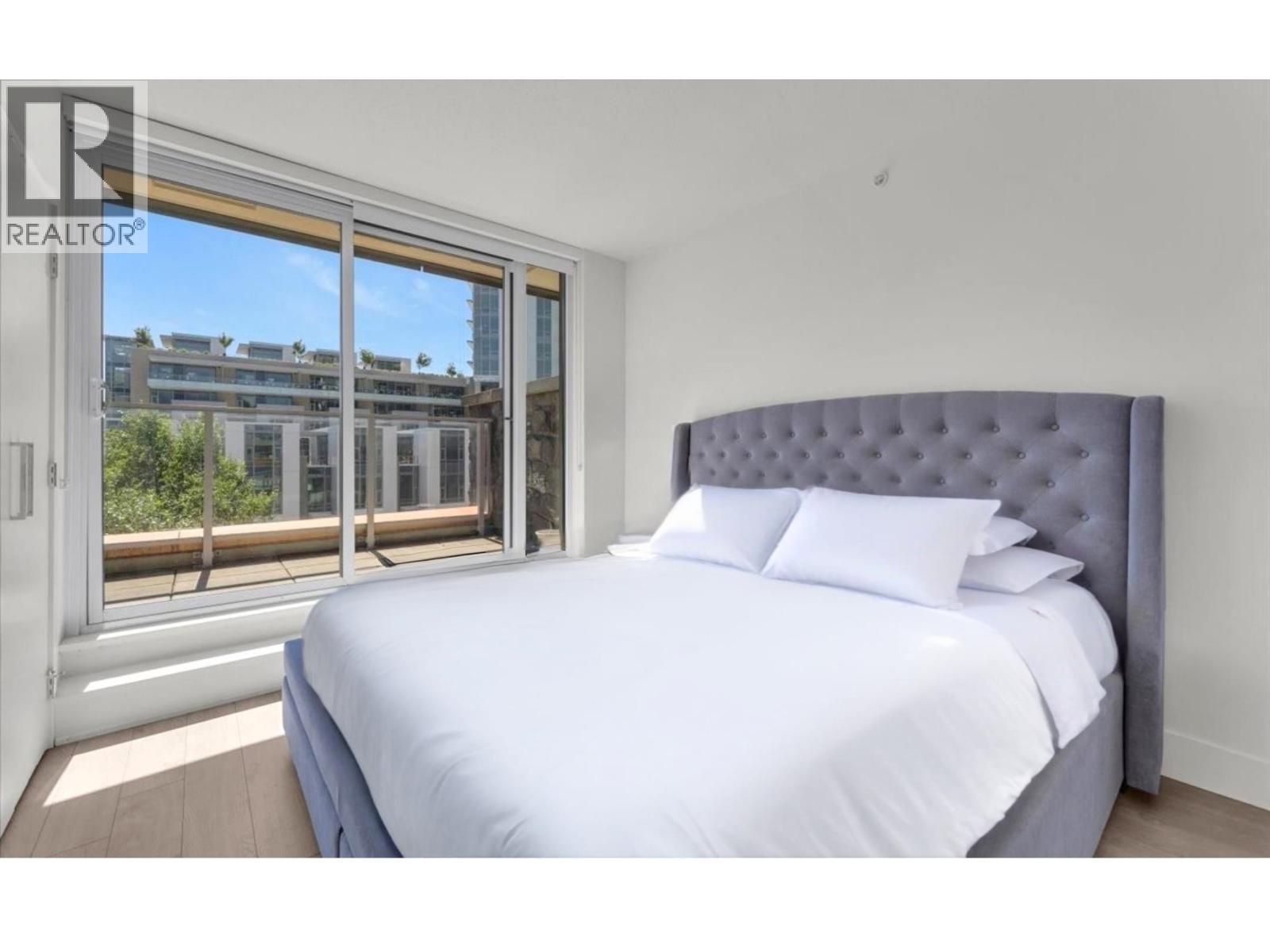 405 680 SEYLYNN CRESCENT, North Vancouver