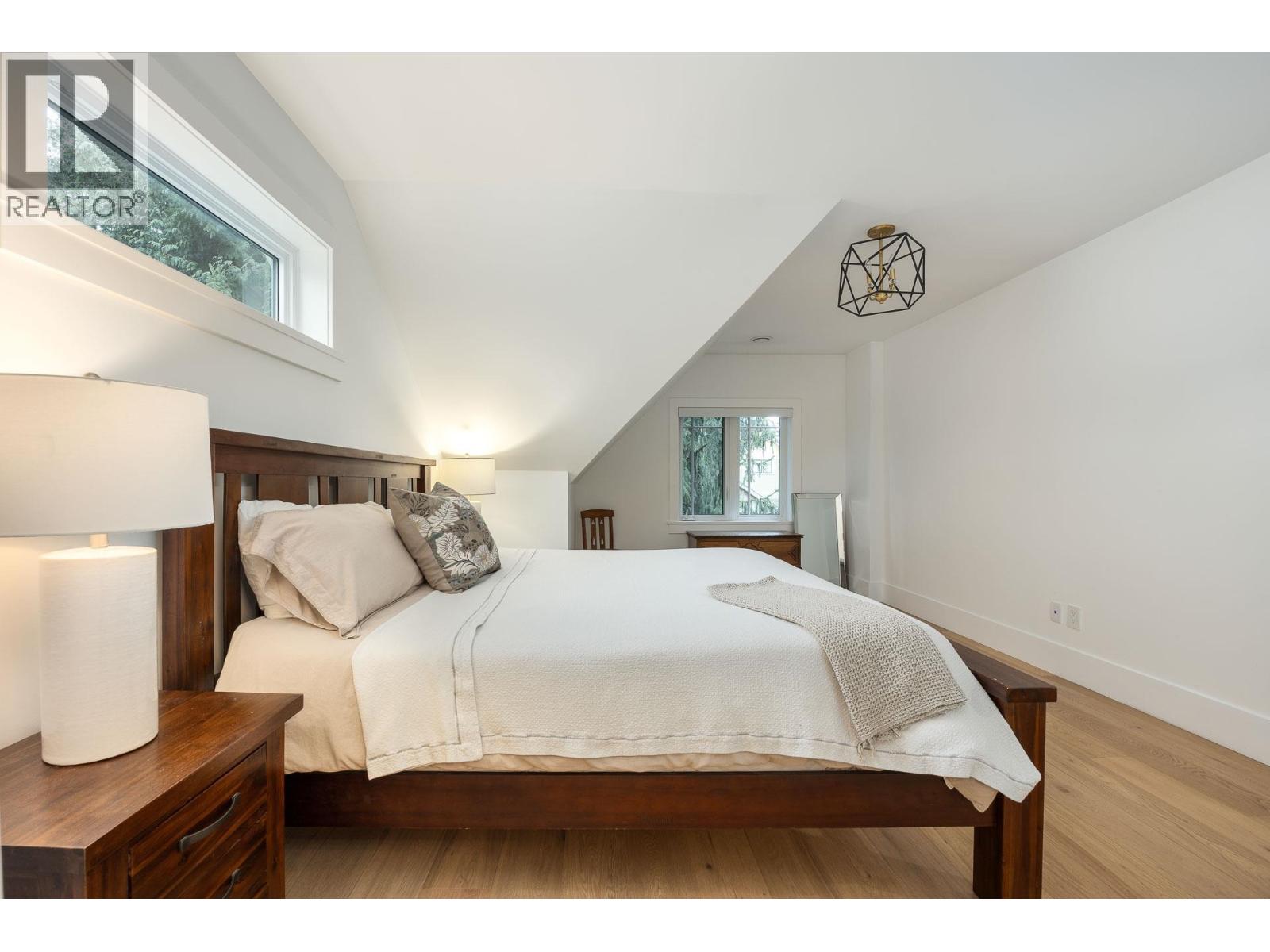 220 SIXTH AVENUE, New Westminster