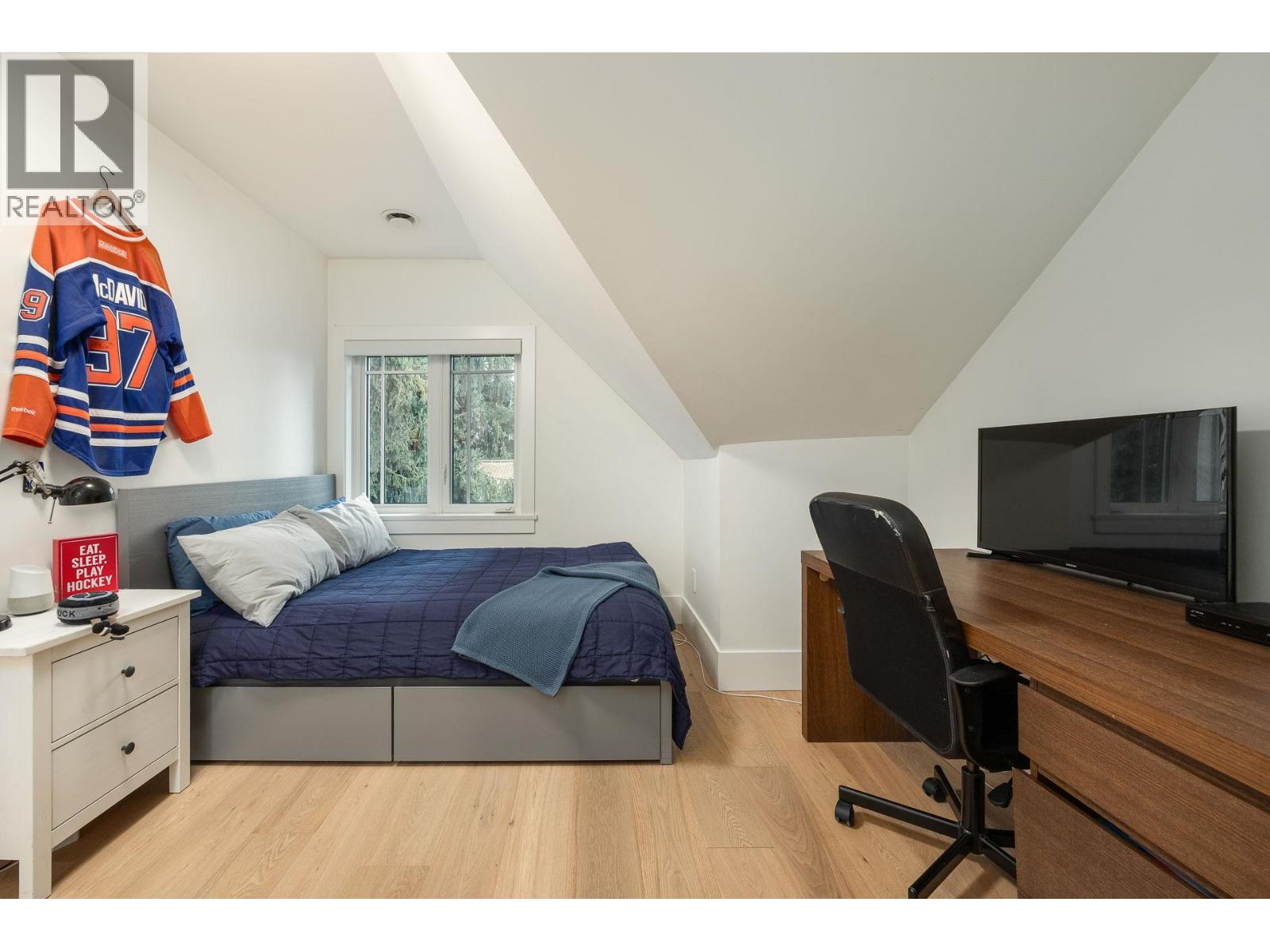 220 SIXTH AVENUE, New Westminster