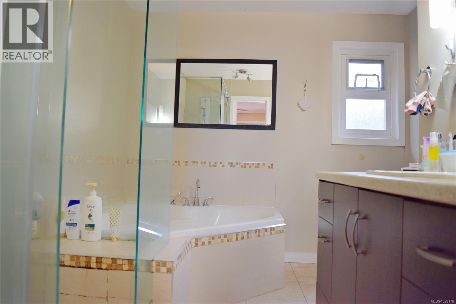 4091 DAWNVIEW CRES - 13