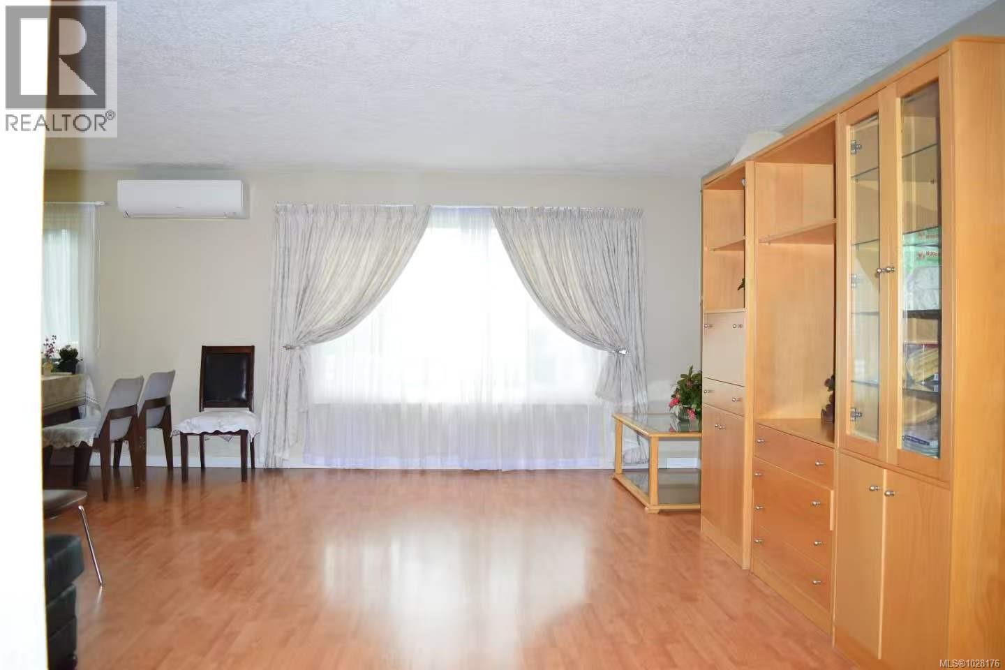 4091 DAWNVIEW CRES - 4