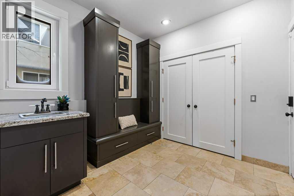 Single Family House for Sale in   Avenue NE Winston Heights/Mountview Calgary 