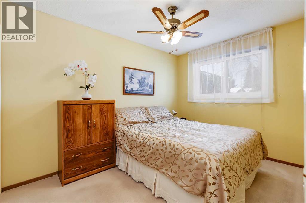 Single Family House Bi-level for Sale in  Bedwood Bay NE Beddington Heights Calgary 