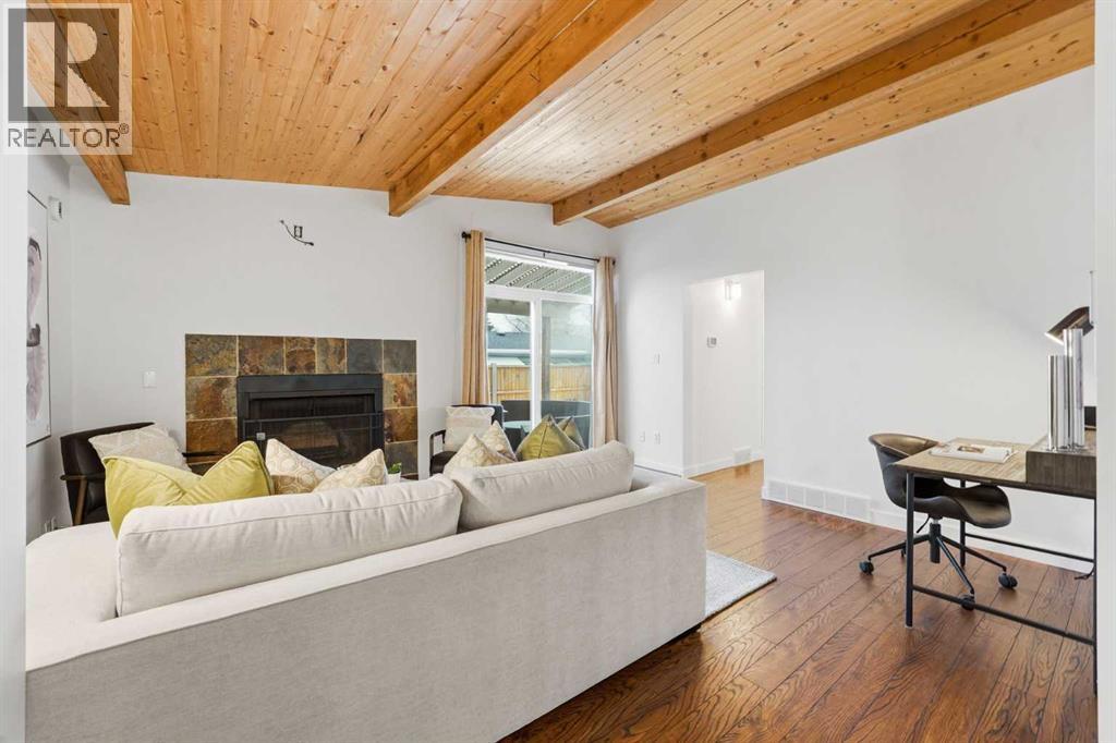 Single Family House Bungalow for Sale in  Glenmount Drive SW Glendale Calgary 