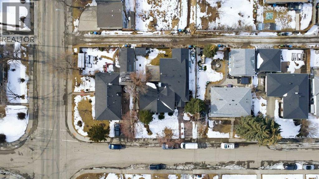 Single Family House Bungalow for Sale in  Glenmount Drive SW Glendale Calgary 