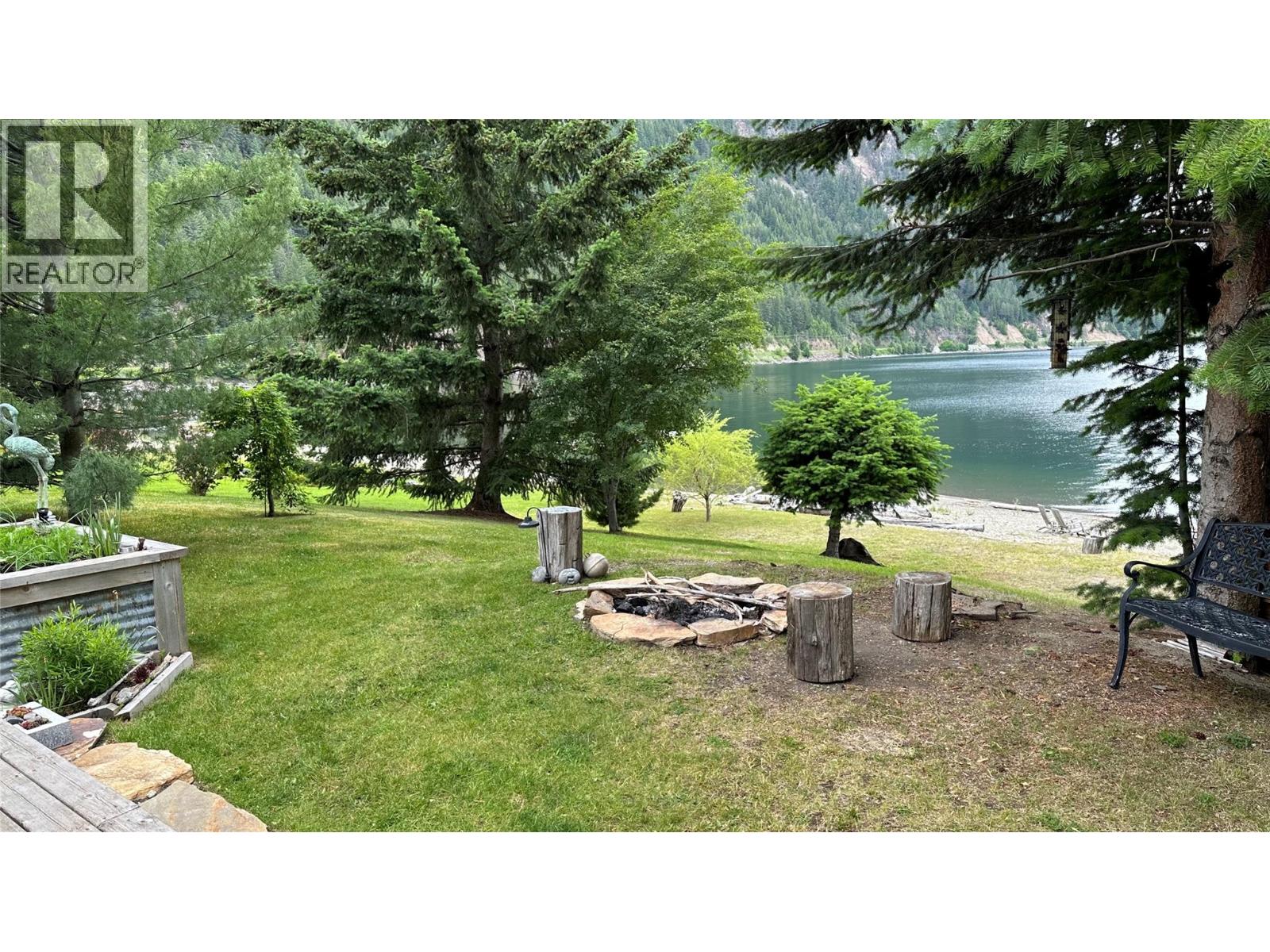 605 Sixth Avenue, Lardeau