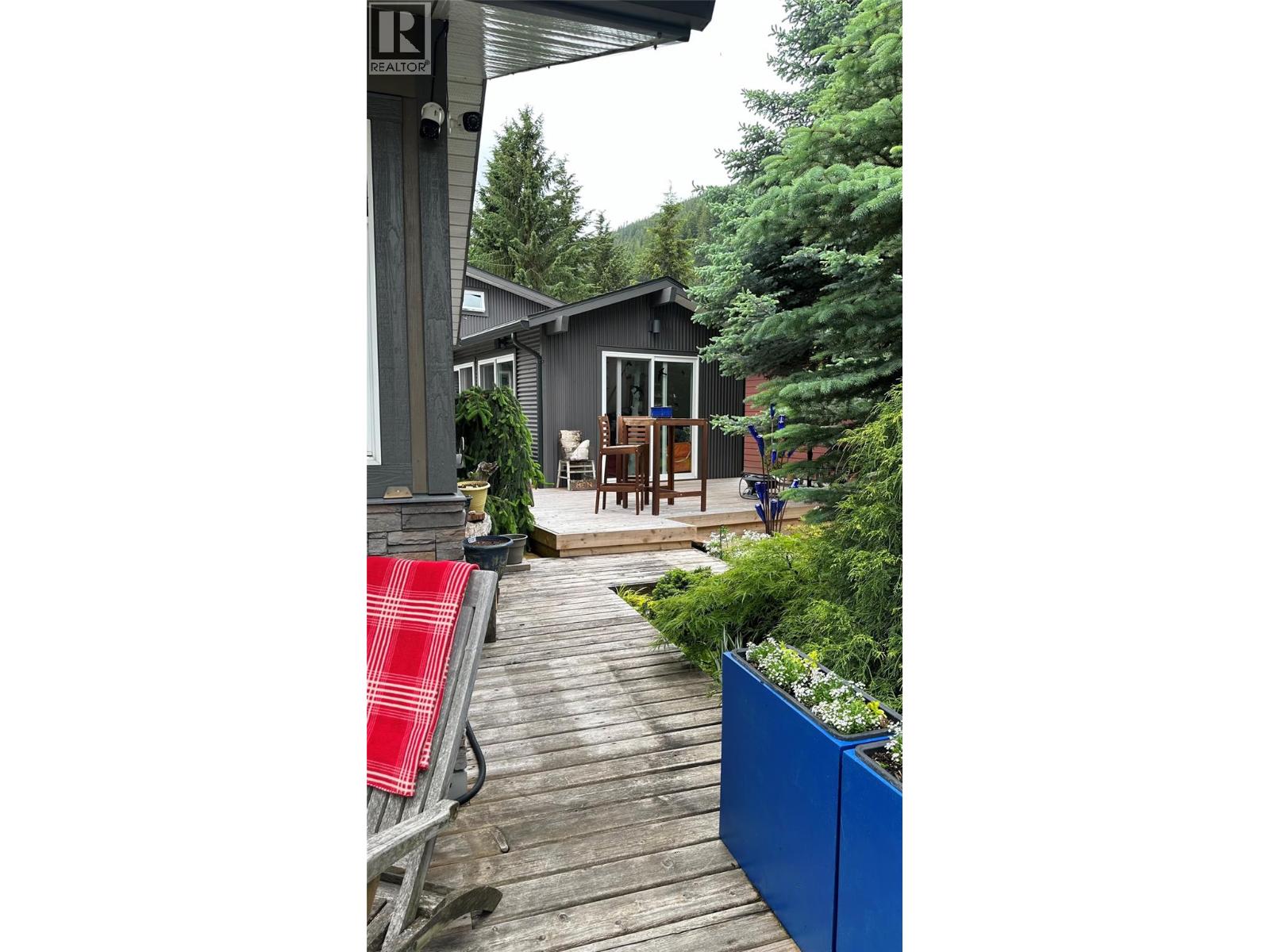 605 Sixth Avenue, Lardeau