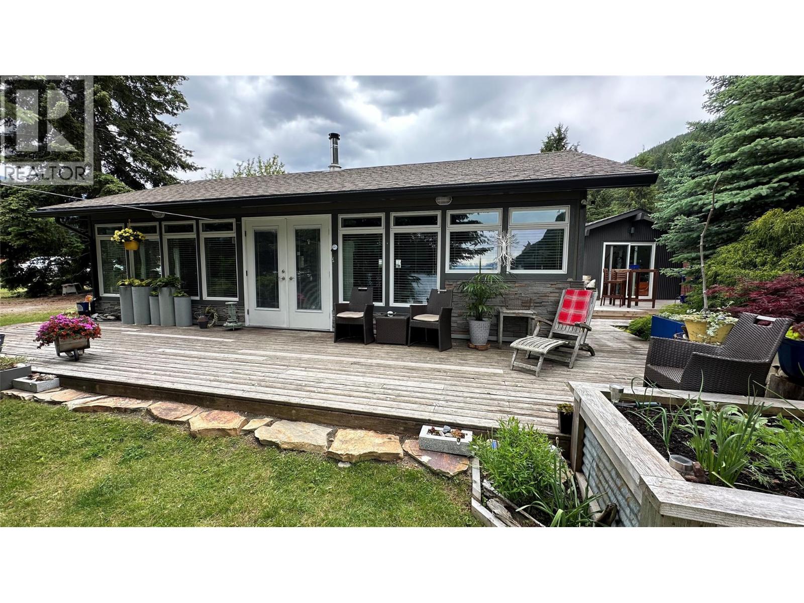 605 Sixth Avenue, Lardeau