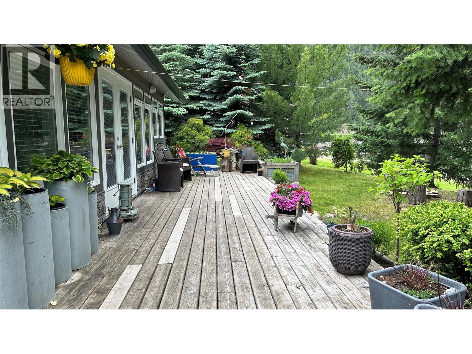 605 Sixth Avenue, Lardeau