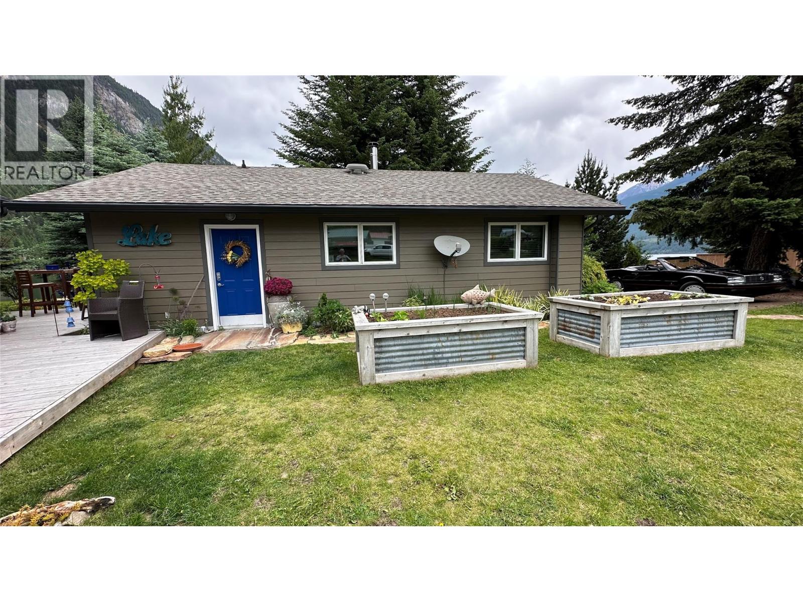 605 Sixth Avenue, Lardeau