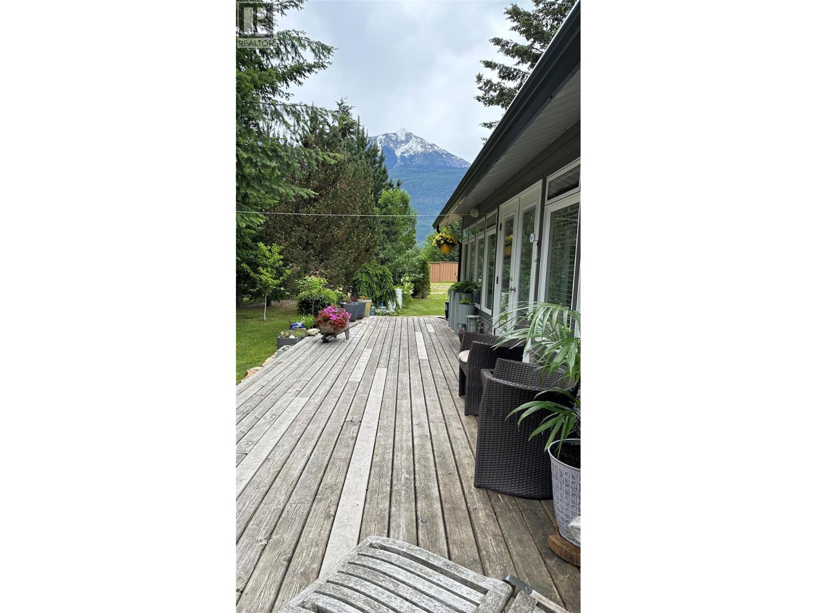 605 Sixth Avenue, Lardeau