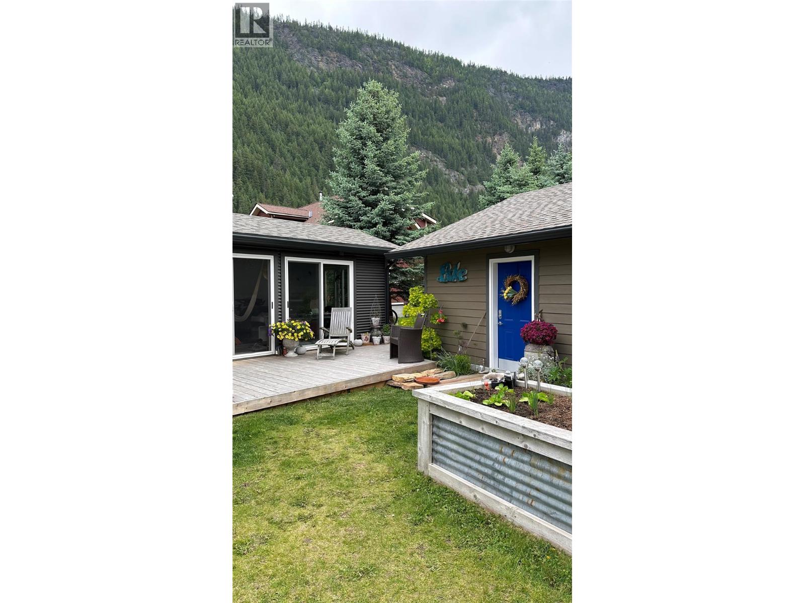 605 Sixth Avenue, Lardeau