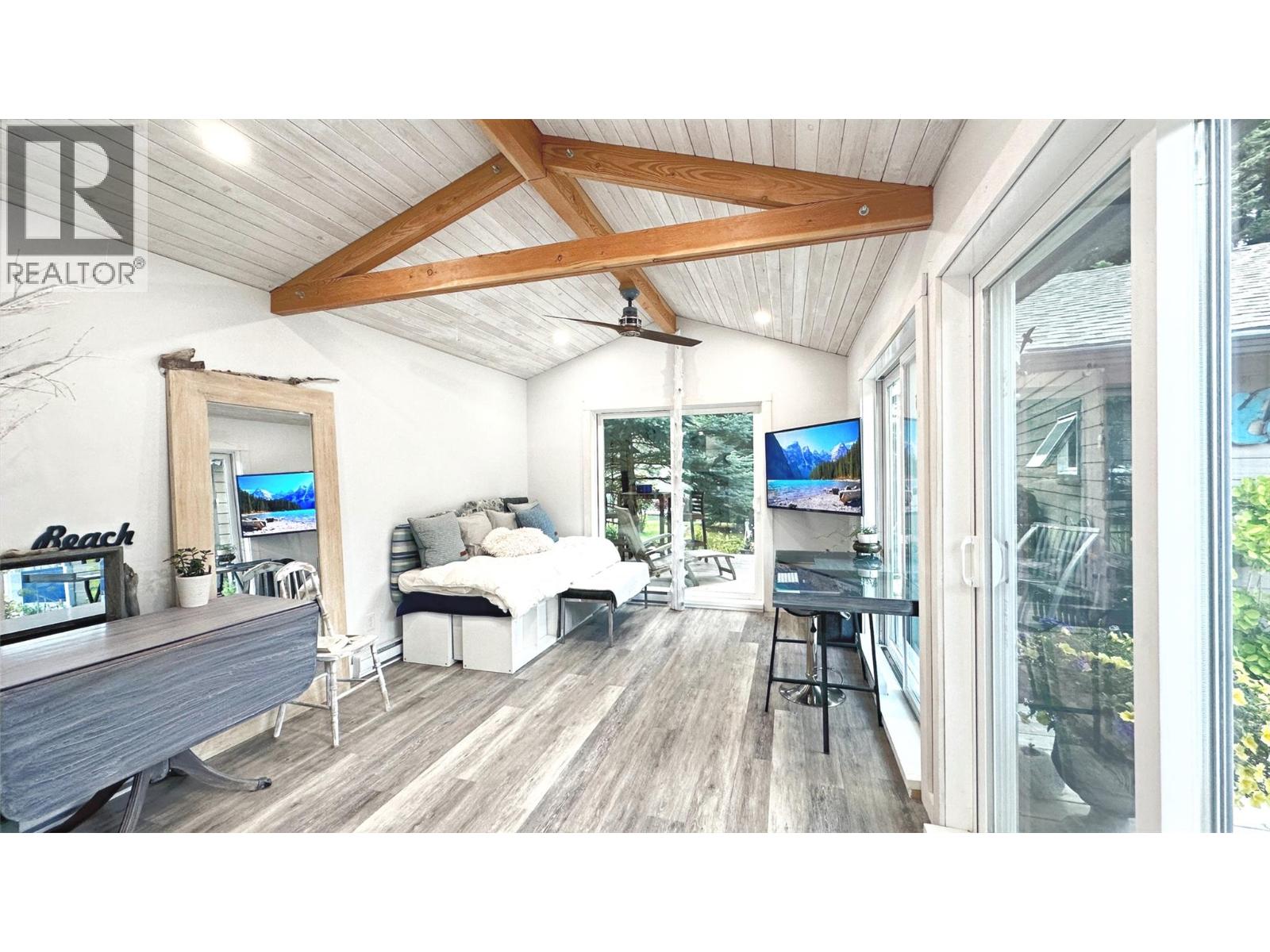 605 Sixth Avenue, Lardeau