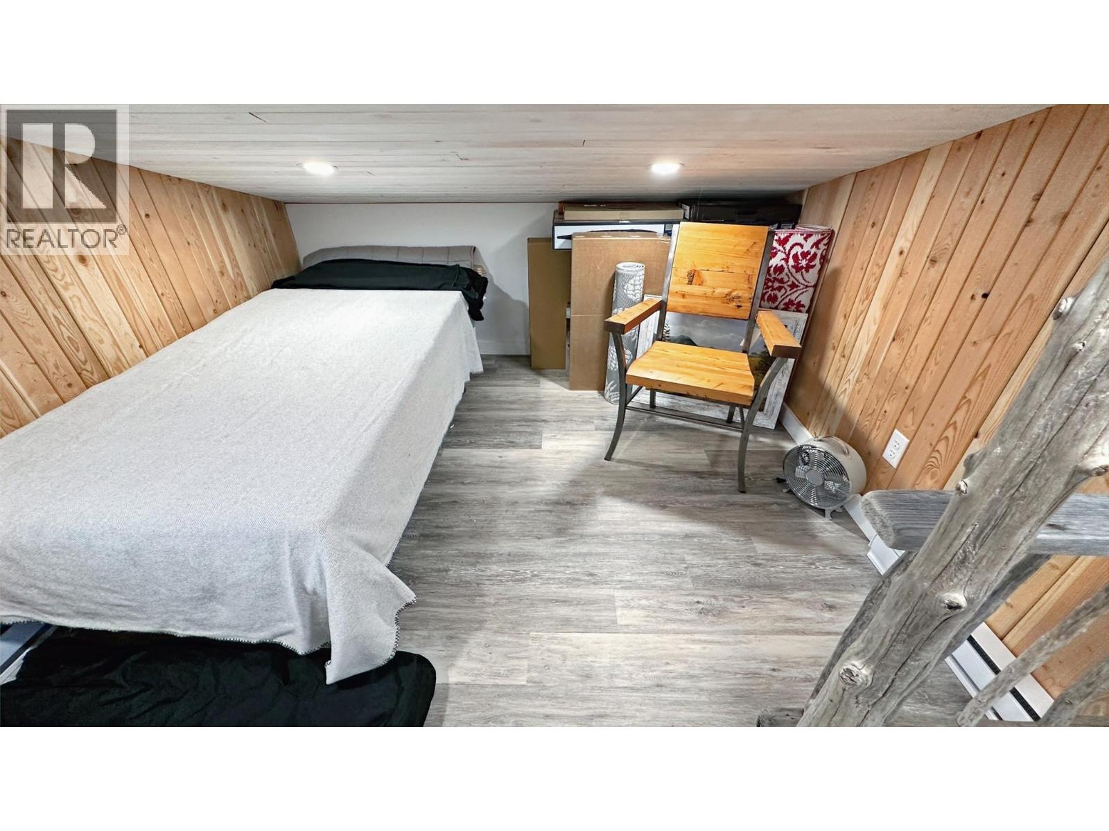 605 Sixth Avenue, Lardeau