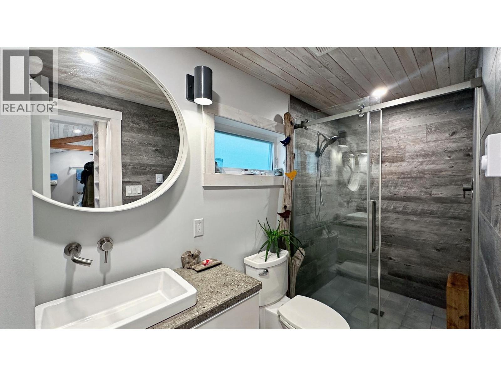 605 Sixth Avenue, Lardeau