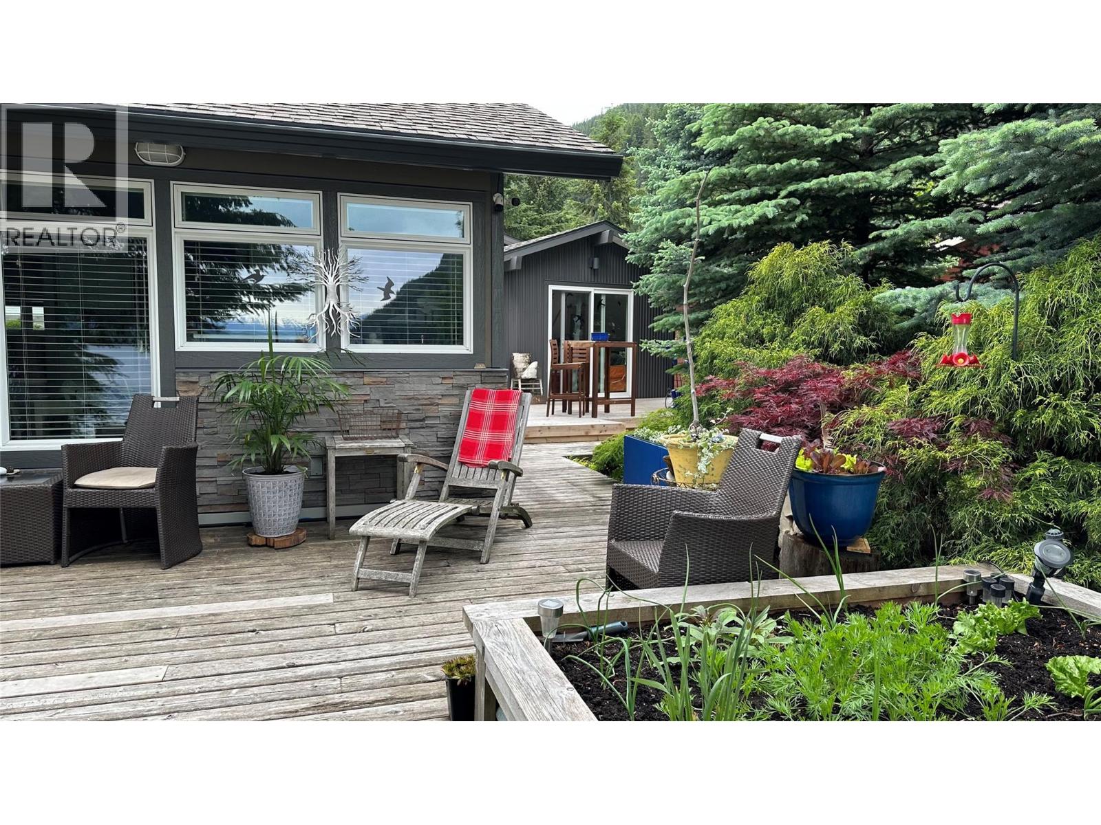 605 Sixth Avenue, Lardeau