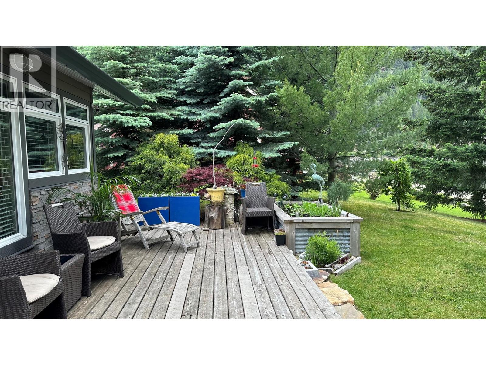 605 Sixth Avenue, Lardeau