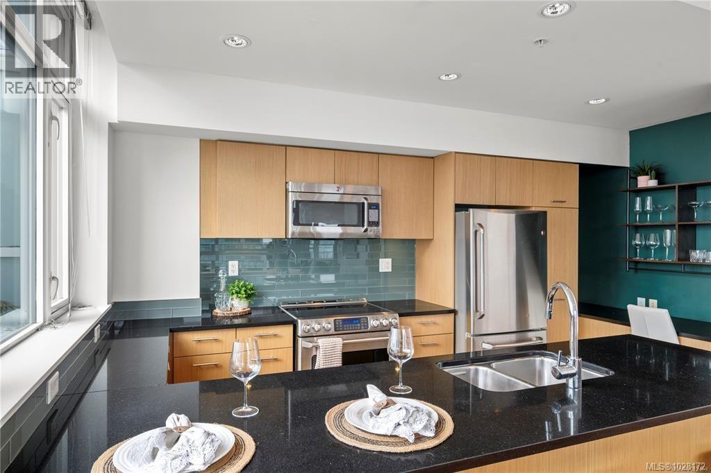 #1401 834 JOHNSON ST - 8