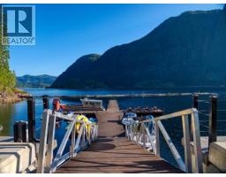 13168 Powell Lake, Powell River, BC  Photo 10