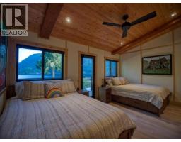 13168 Powell Lake, Powell River, BC  Photo 25