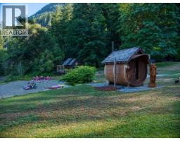13168 Powell Lake, Powell River, BC  Photo 36