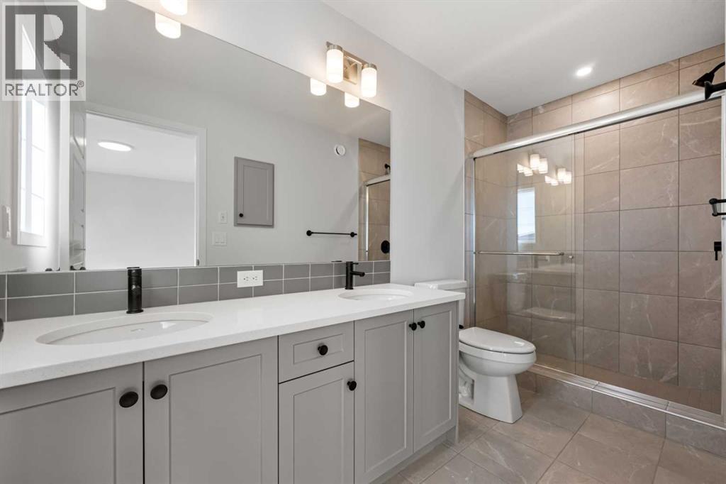 Single Family House for Sale in  Wolf Hollow Rise SE Wolf Willow Calgary 