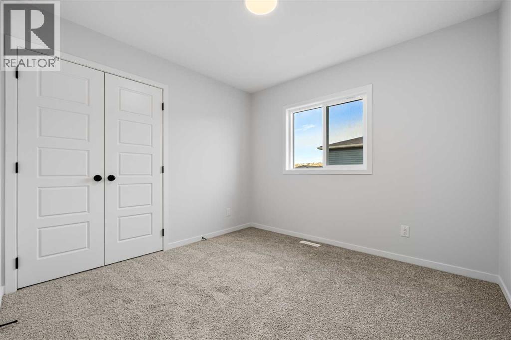 Single Family House for Sale in  Wolf Hollow Rise SE Wolf Willow Calgary 