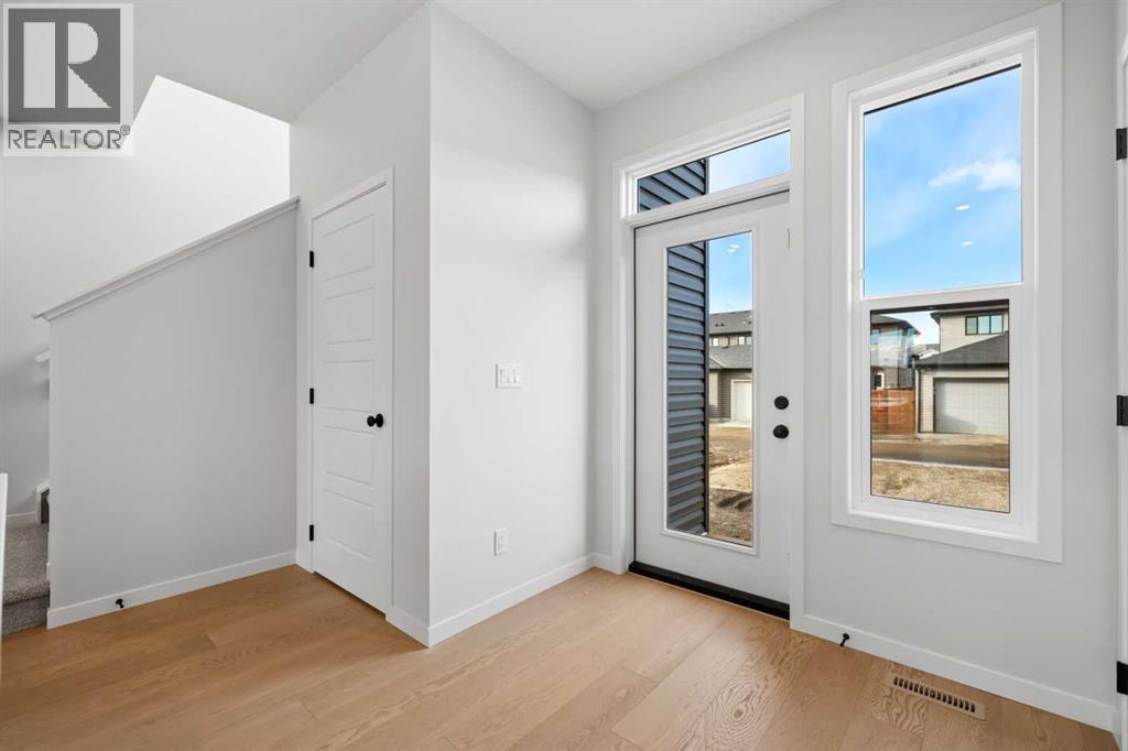 Single Family House for Sale in  Wolf Hollow Rise SE Wolf Willow Calgary 