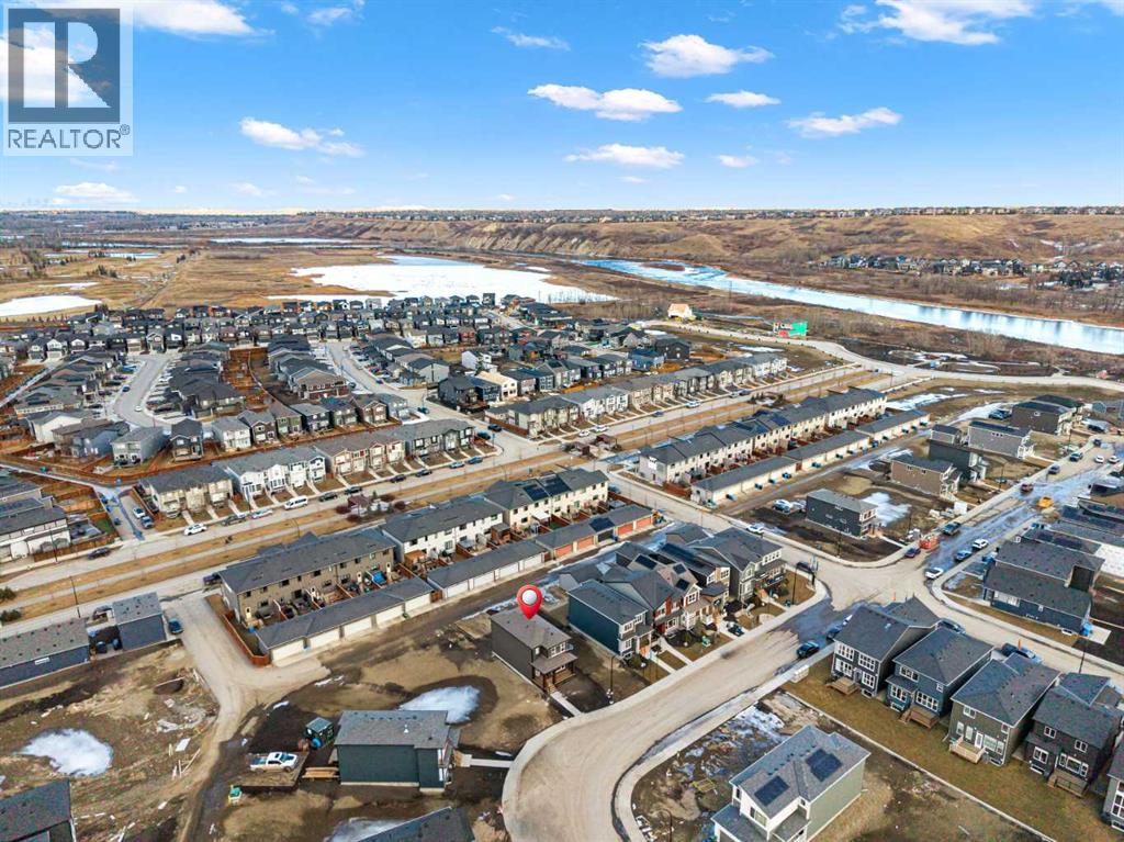 Single Family House for Sale in  Wolf Hollow Rise SE Wolf Willow Calgary 