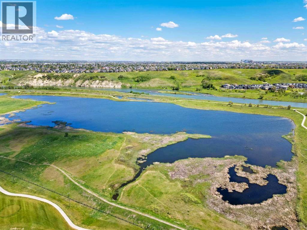 Single Family House for Sale in  Wolf Hollow Rise SE Wolf Willow Calgary 