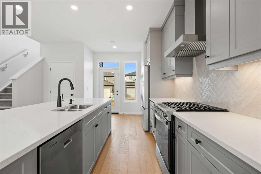 Single Family House for Sale in  Wolf Hollow Rise SE Wolf Willow Calgary 