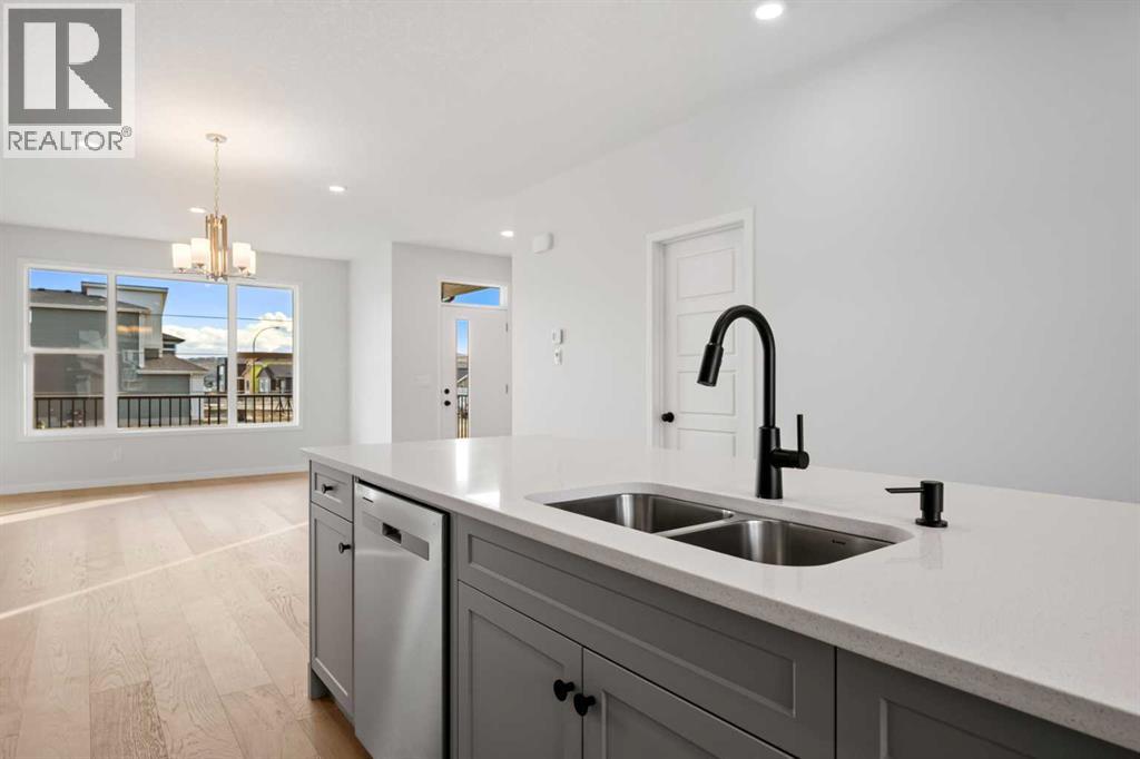 Single Family House for Sale in  Wolf Hollow Rise SE Wolf Willow Calgary 