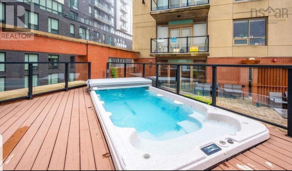 Property 45 of 47 of 1207 1445 South Park Street