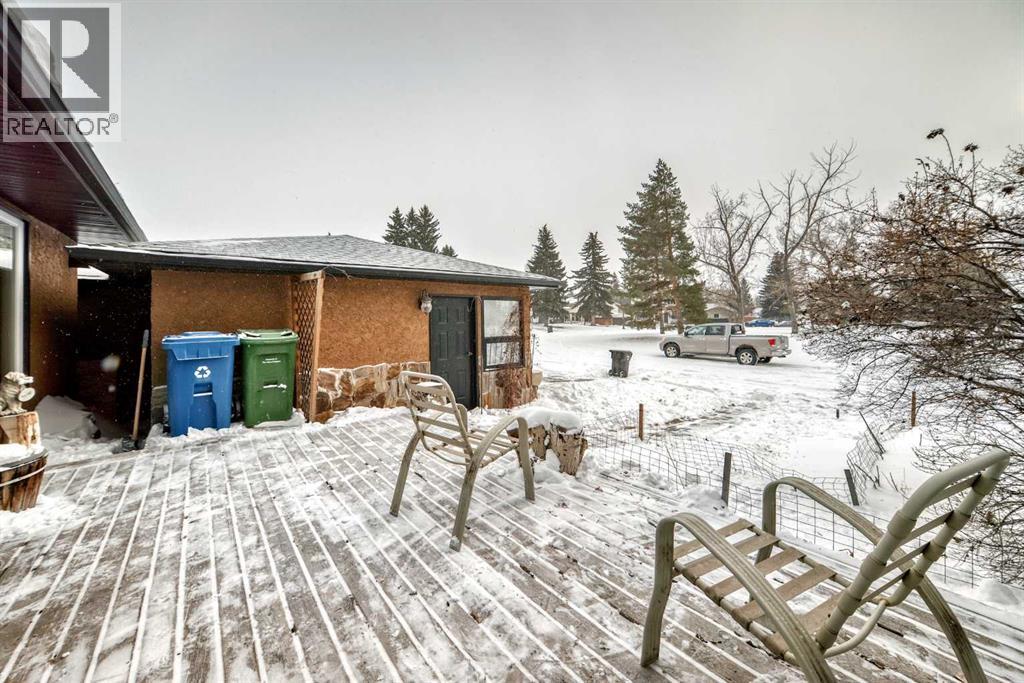 Single Family House Bungalow for Sale in  Dalrymple Green NW Dalhousie Calgary 