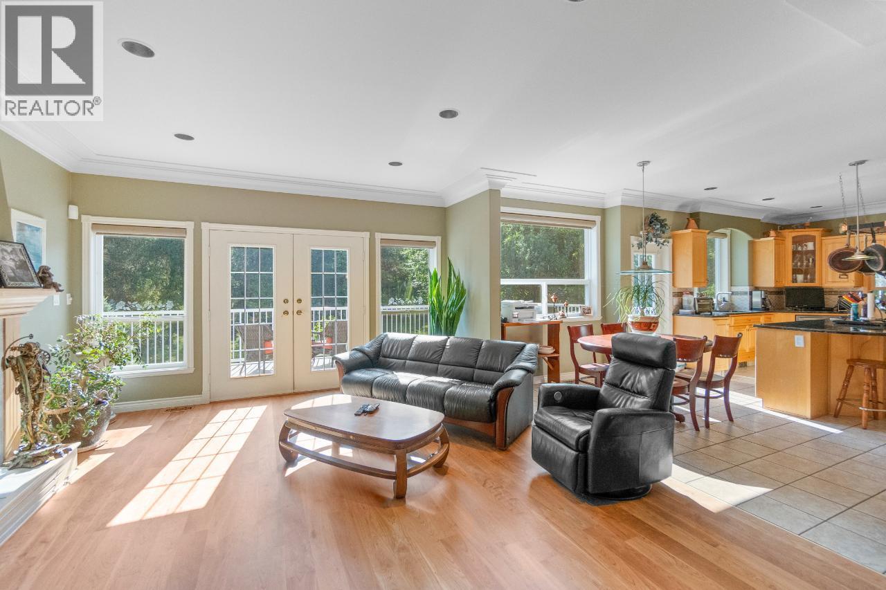 880 WATERLOO Road, Castlegar