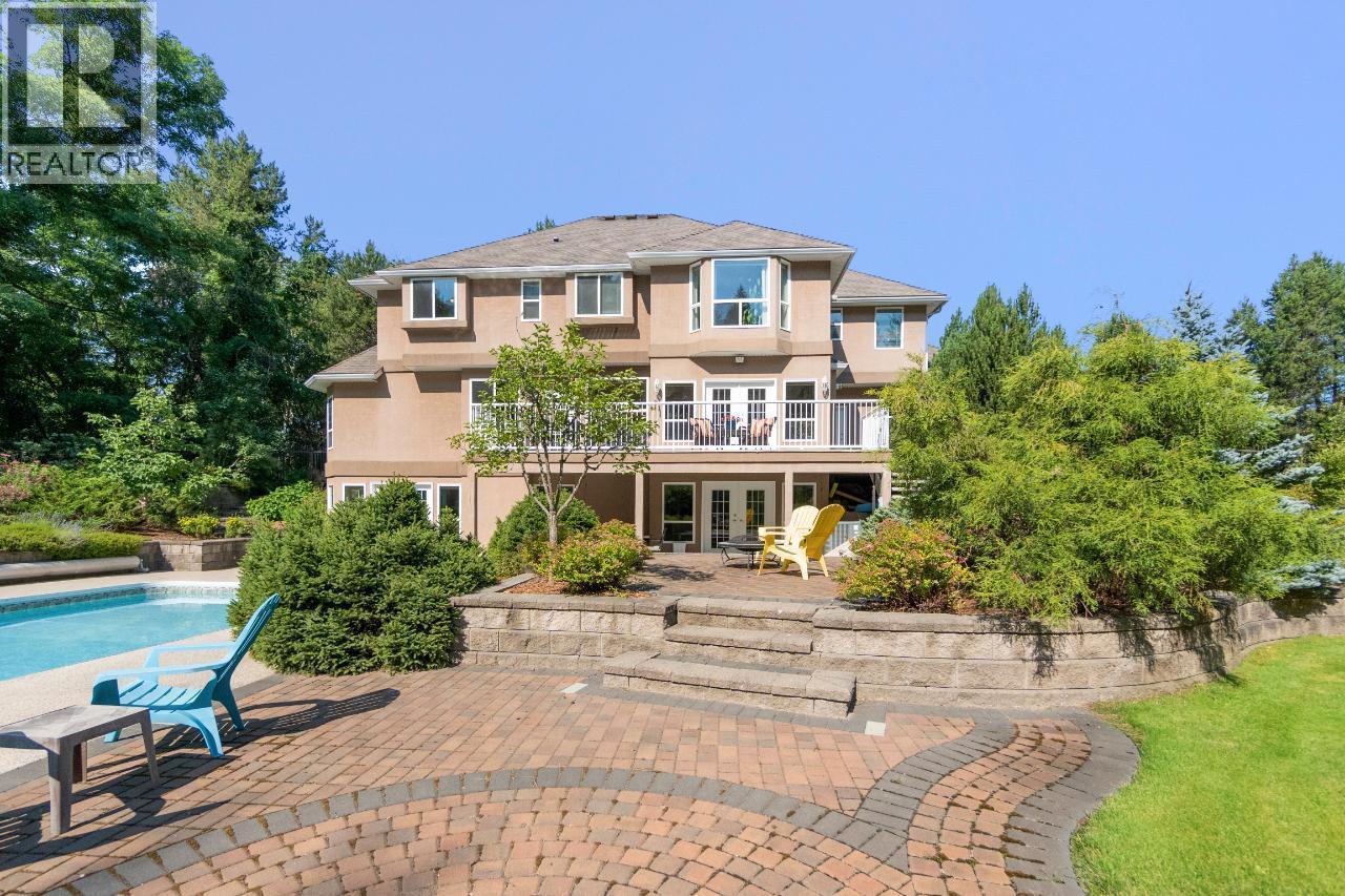 880 WATERLOO Road, Castlegar