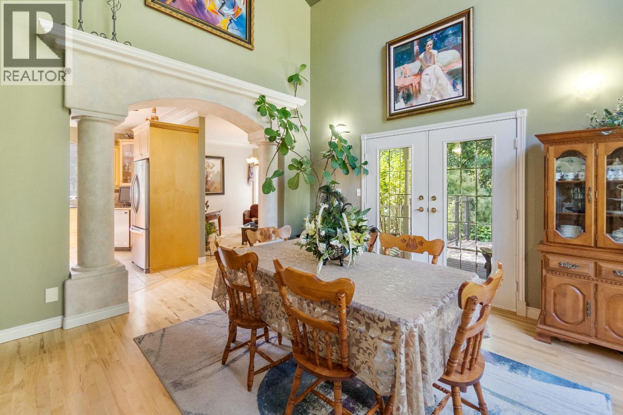 880 WATERLOO Road, Castlegar