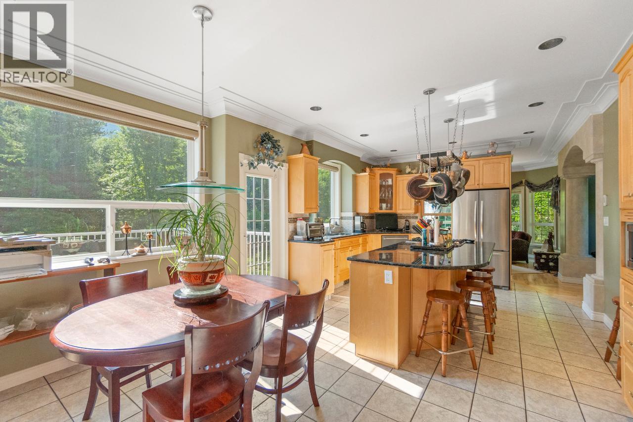 880 WATERLOO Road, Castlegar