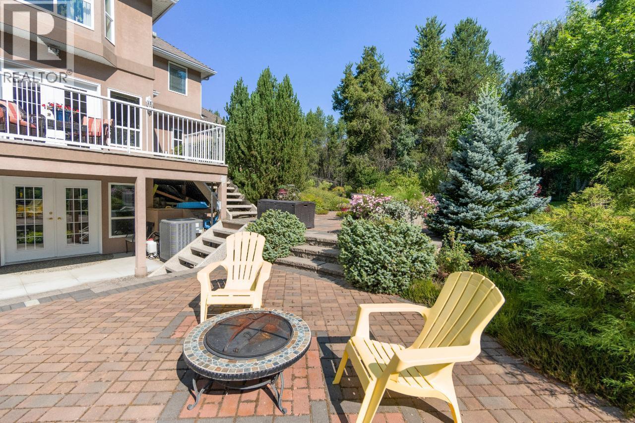 880 WATERLOO Road, Castlegar