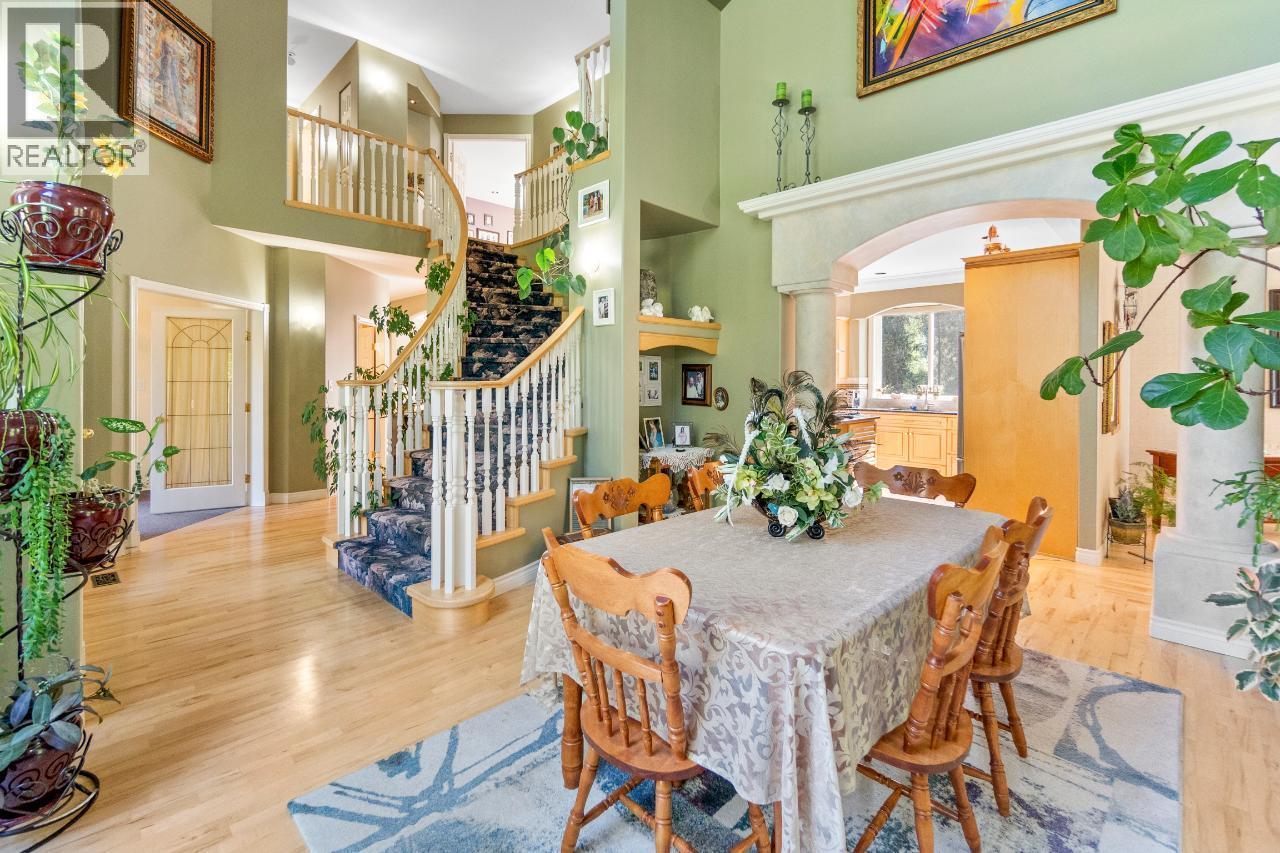 880 WATERLOO Road, Castlegar