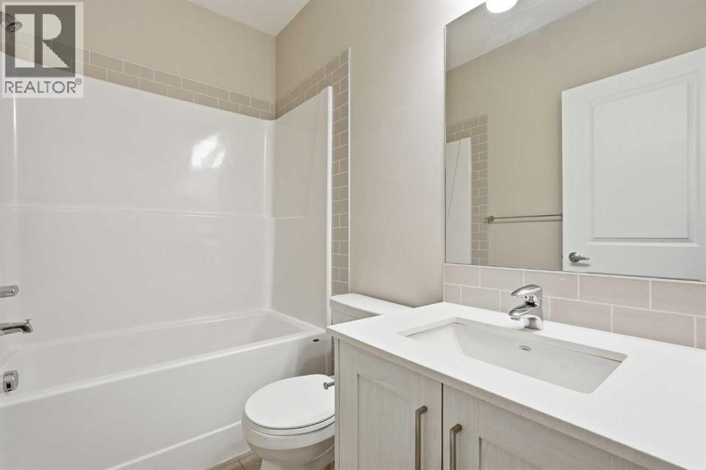 208 Creekstone Row SW, Calgary, Alberta